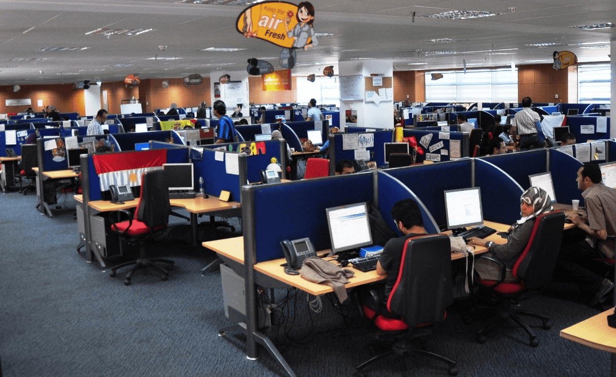 Telephone survey in Egypt market: CATI call centre conducting consumer and business research.
