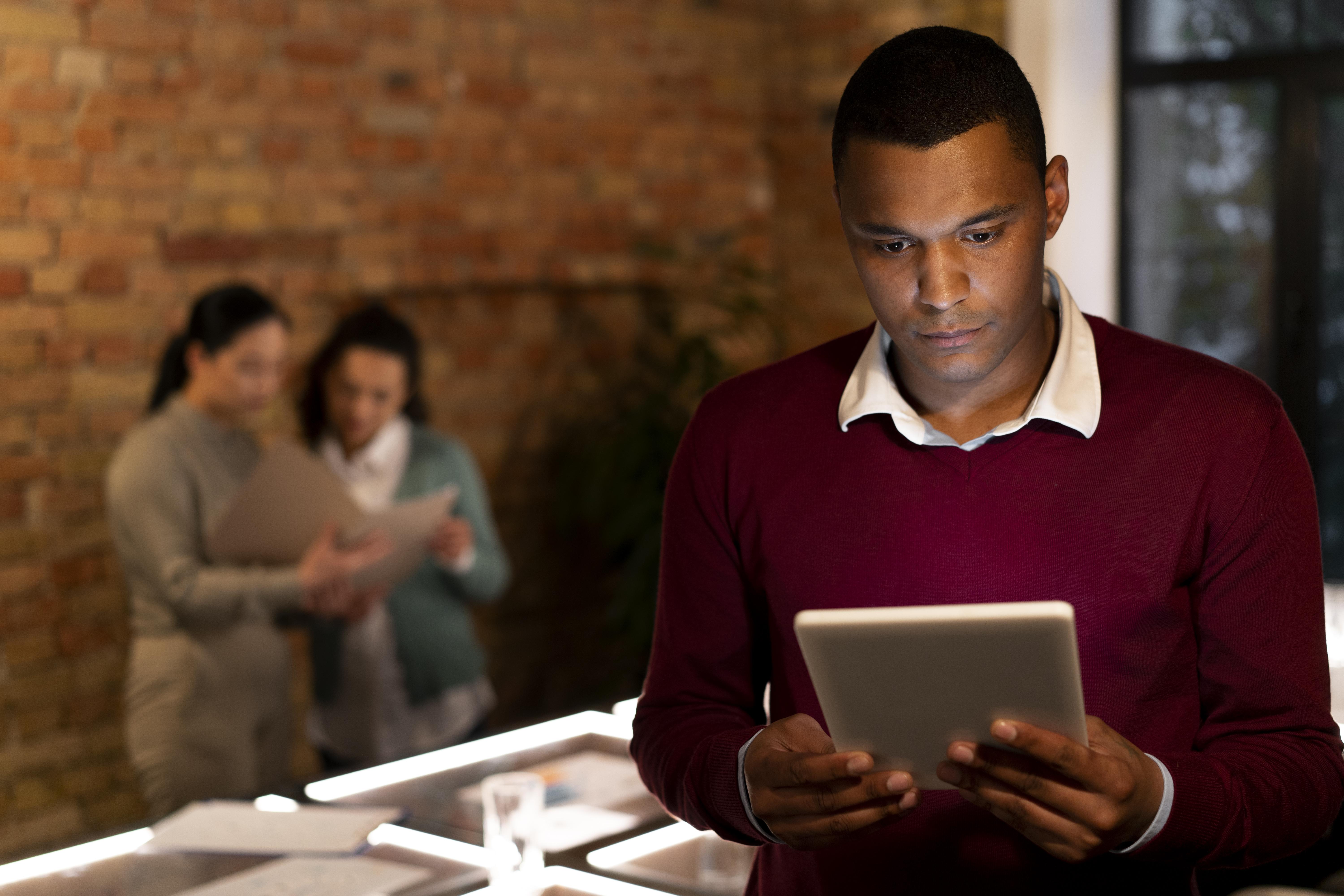 Why People Are Tired of Surveys – visual breakdown of survey fatigue drivers